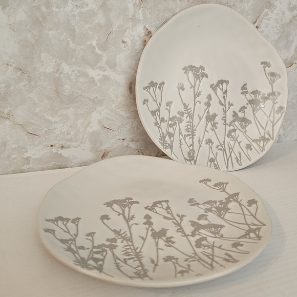 Eli + Ana Wildflower Ridge 8" Salad Plate - Picture 8 of 14